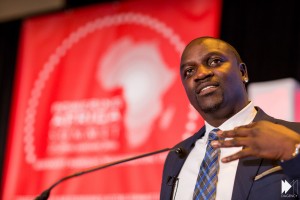 AKON_speaking_1
